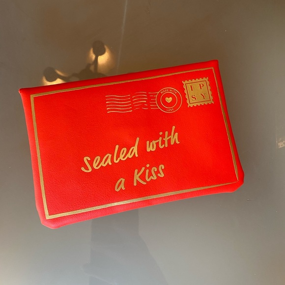 New! Ipsy ❗️5 for 25❗️bag - Picture 3 of 7